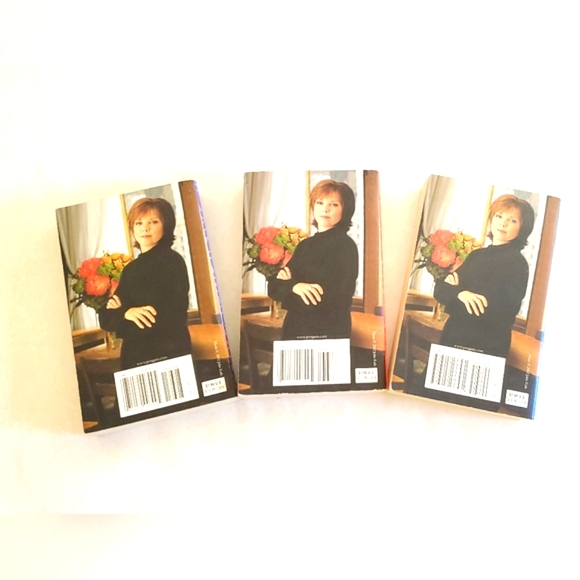 NORA ROBERTS ALL 3 BOOKS OF THE KEY TRILOGY - Picture 2 of 2